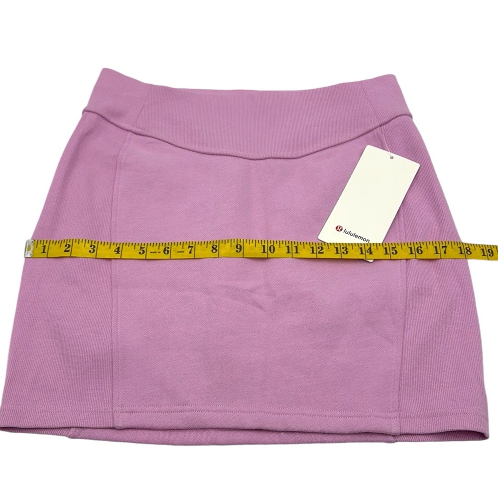 Lululemon Scuba HR Mini Skirt Size Medium - Picture 9 of 11
